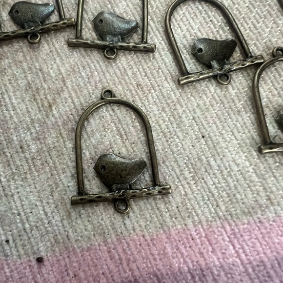 Lot of 15 Bird on a Branch Reversible Charms Antique Gold New - Picture 3 of 3